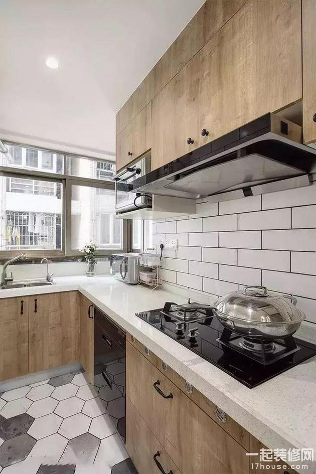 小户型厨房做个L型的橱柜,动线合理又实用! 小户型厨房做个L型的橱柜,动线合理又实用!